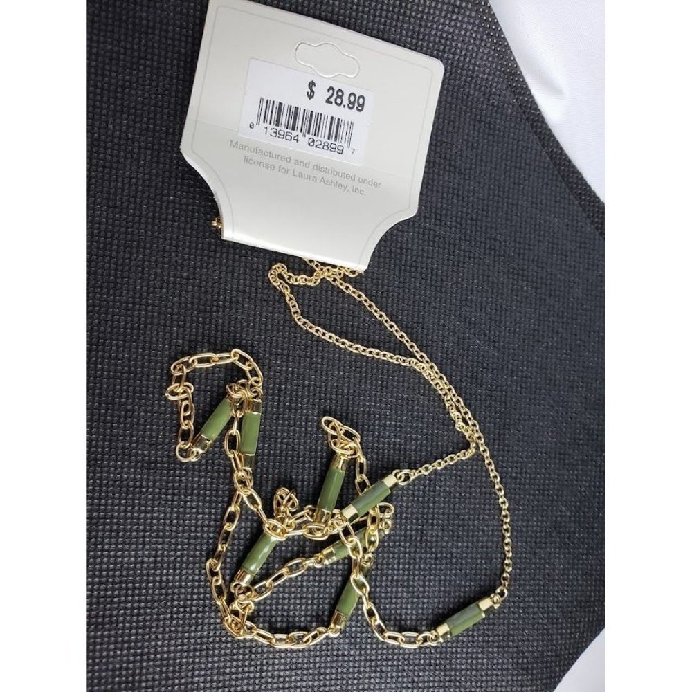 Laura Ashley green bar Chain Necklace - Picture 4 of 5